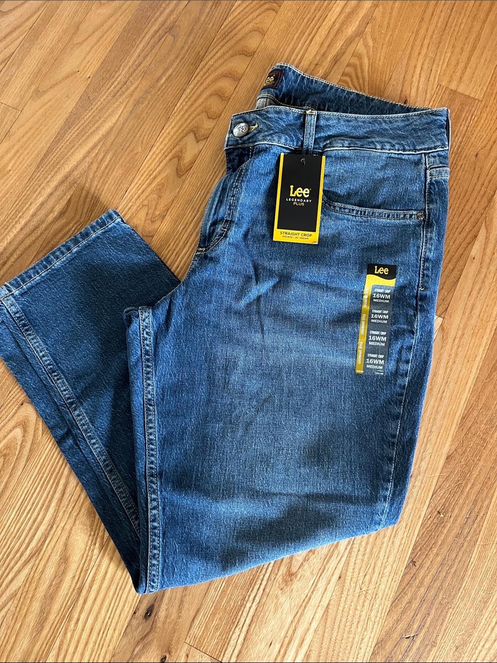Lee Women’s 16WM legendary style straight crop NWT